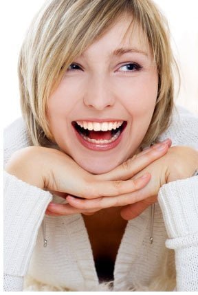 Śmiejąca się dziewczyna