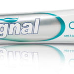 Signal_antiage_packshot_tube.jpg