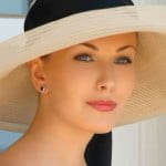 Pevonia-MOD-WhiteHatLdyClosWM_LR.jpg