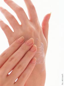 pielęgnacja dłoni zimą