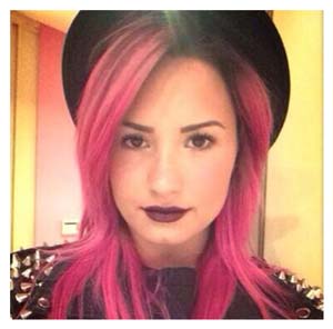 Demi Lovato różowe włosy