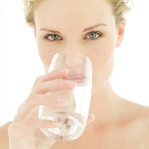 jak nauczyć się pić wodę