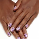 Essie_dlonie.jpg