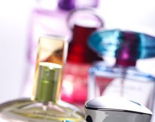 CZYM SIĘ RÓŻNI WODA TOALETOWA OD WODY PERFUMOWANEJ?