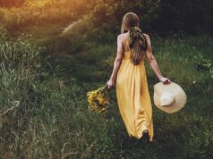 Sukienki damskie na lato – wyraź siebie za pomocą letnich outifów