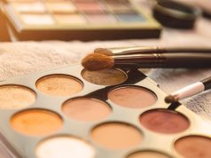 Trend 'latte make-up’ – jak wykonać najmodniejszy makijaż sezonu krok po kroku?